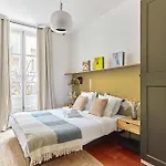 Apartment Louvre By Studio Prestige
